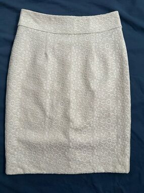 Banana Republic Cream Lace Pencil Skirt